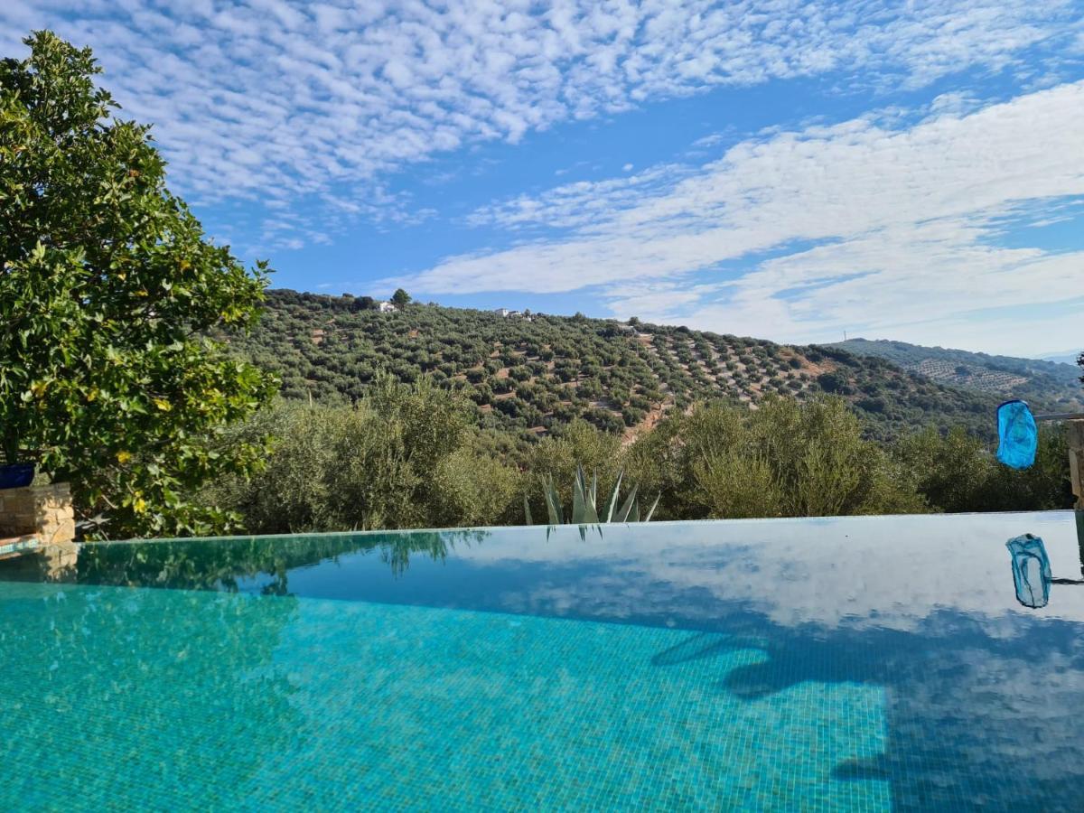 Bed and Breakfast Cortijo La Haza Iznájar Exteriér fotografie